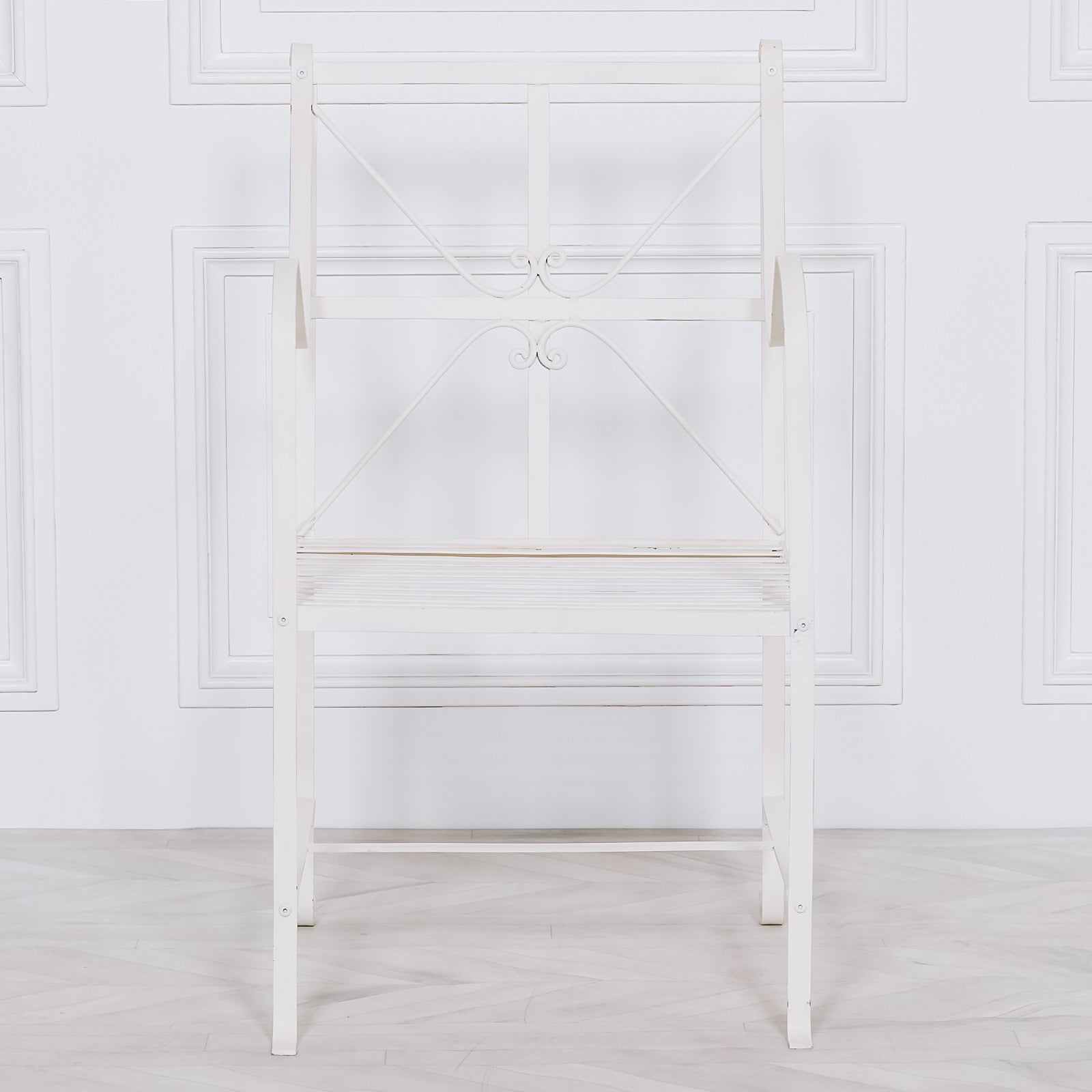 Valle Off-White/Cream Distressed Iron Garden Chair