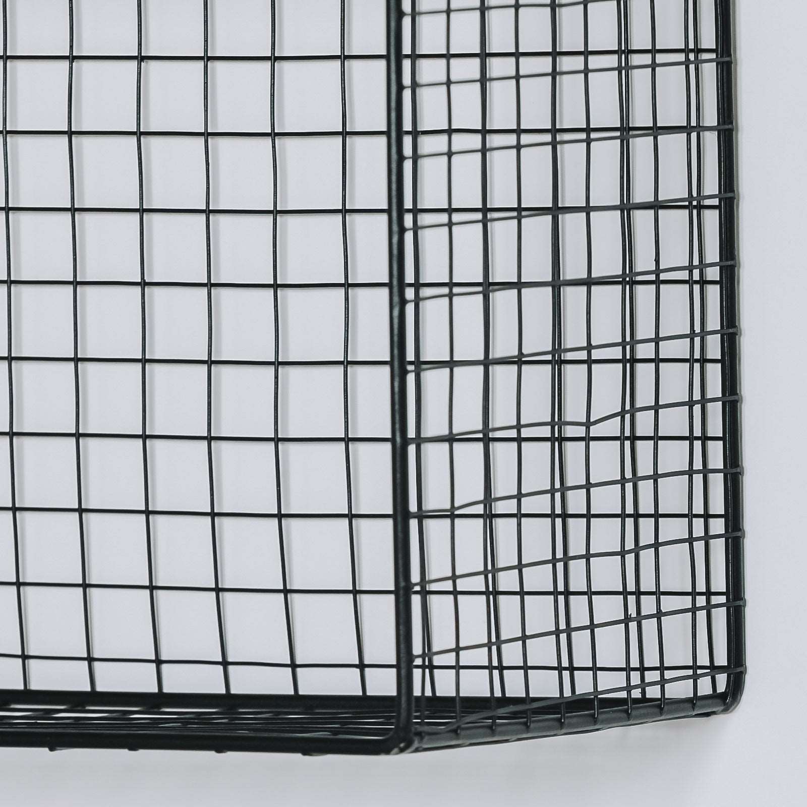 Nero Wire Wall Shelf
