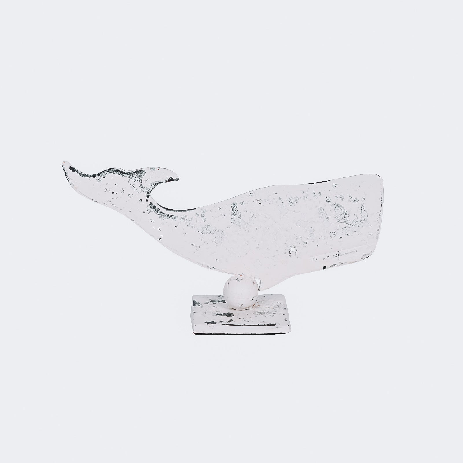 Vestire Distressed White Whale Sculpture